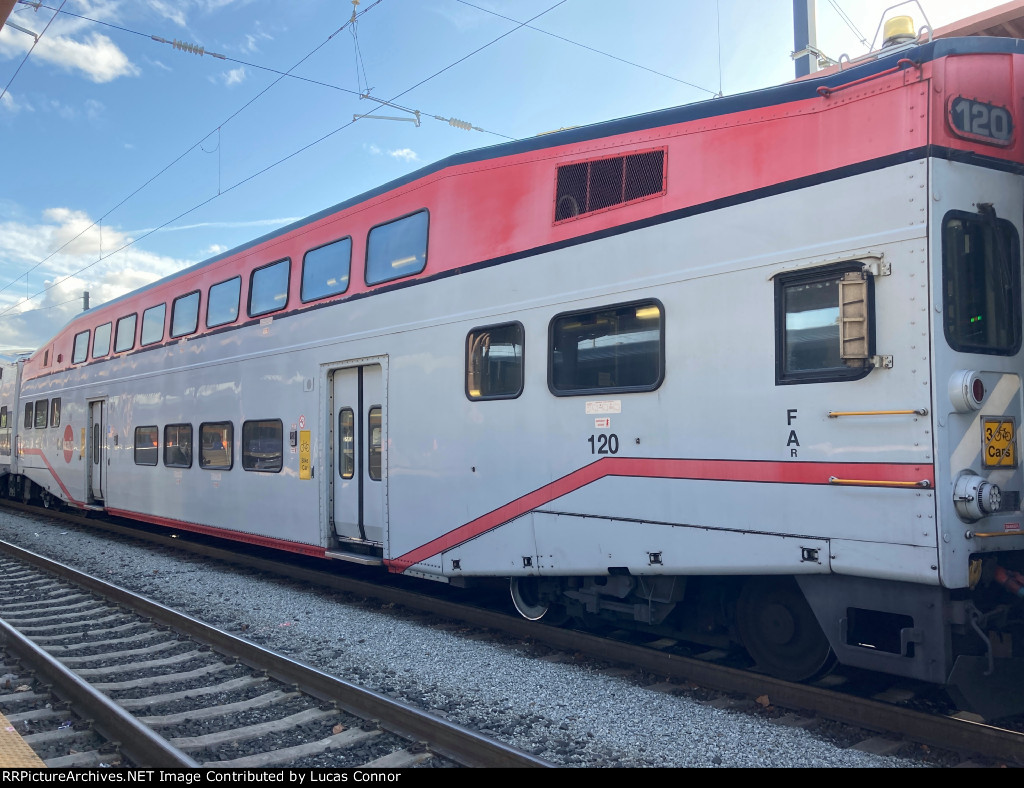 Caltrain 120